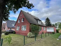 Modern apartment on the 1st floor, 3 rooms + dining area, kitchen w. Dishwasher, bathroom - 2-Sterne