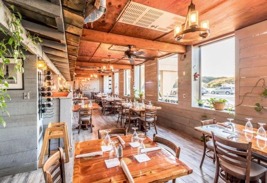 파인놀 쇼어 수영장