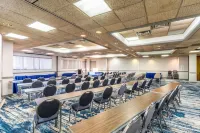 Crystal Coast Oceanfront Hotel - Parkplatz