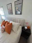 Entire Home by Newport Beach, Disneyland and SNA! Pet Friendly Home Downtown