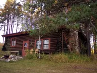 Pine Crest- Historic 3 bedroom Log Cabin built in the 1930's by the CCC.