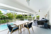 Beachside 2BR/2BA - Pool, Balcony, Parking - Steps to the beach