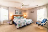 Blue Wave Retreat in Heart of Myrtle Beach Boardwalk附近的飯店