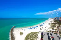 Spacious Kitchen and Shared Pool - Affordable Cozy Haven Hotels in Largo