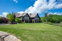 Gorgeous Lake Views and Cozy Fireplace - Exquisite Family Retreat Hotels in Pickens County