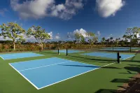 Exclusive Access to Private Club Amenities - Luxurious Tranquil Retreat