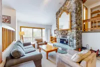 Mittersill alpine lodge w/ infinity view of the mountains and forest