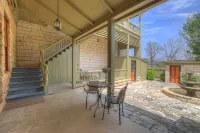 Fountain Suite-Stay Right on Historic Main Street in the Heart of Fredericksburg - Træningscentre