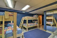 Serene Retreat - Spacious Living, Outdoor Deck, WiFi