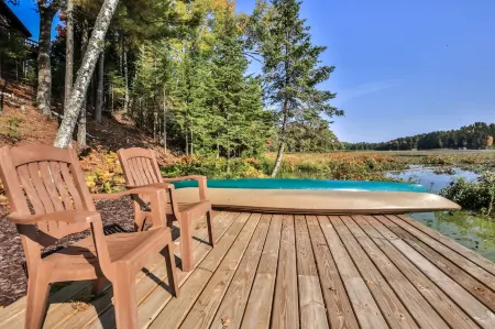 Secluded Lakefront Retreat - Private Deck, Cozy Cabin