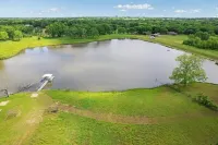 Friede's Hideaway - The perfect retreat with a private pond, hot tub & much more