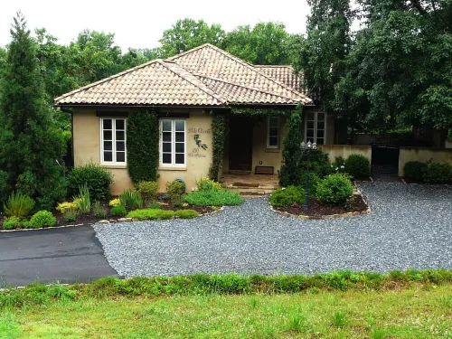 Villa Oliveti, an Authentic Tuscan Villa in Montaluce, License #4833
