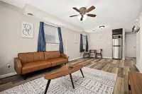 University Urban Oasis 1BR close to DT Peoria