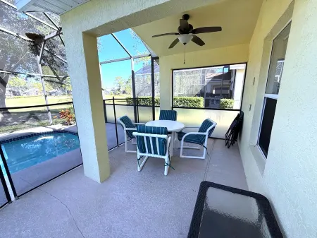 4 Bedroom Villa with Private Pool & Golf Course Views Отели рядом с достопримечательностью «Southern Dunes Golf course»