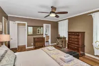 Private Pool and Pool House Retreat Minutes from Columbia - Stunning Oasis Hotel a Forest Acres