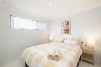 Smart Suites Self Check-in Apartments - 18 Darnley - 3-Star