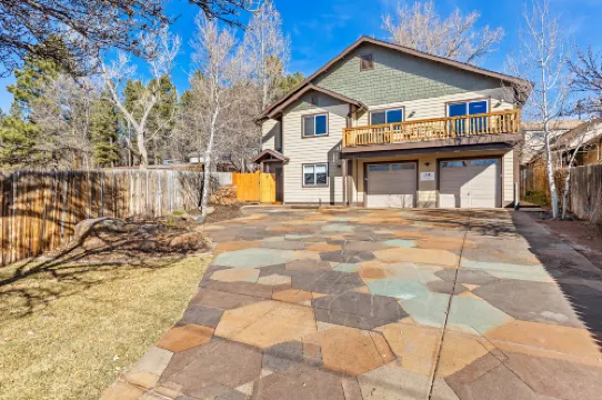 Fully Fenced Backyard and Unique Water Vapor Unit - Charming Cozy Retreat