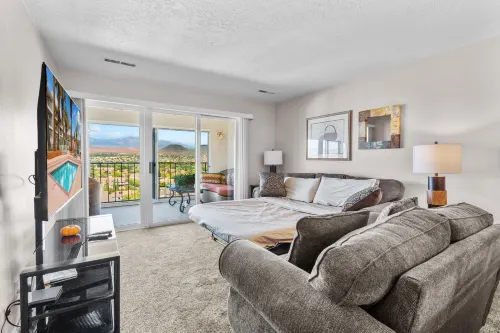 Sparkling Community Pools and Screened-in Balcony - Exquisite Paradise Retreat