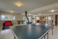 Scenic Views and Relaxing Hot Tub - Beautiful Mountain Escape