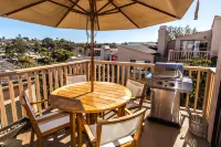 Spacious Condo with Patio and Pools - Charming Coastal Retreat Hotels in Solana Beach