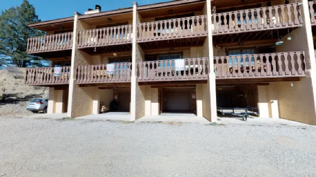 Breathtaking Views and Cozy Fireplace - Charming Mountain Retreat