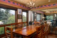 Spacious Living Areas and Hot Tubs - Charming Mountain Retreat