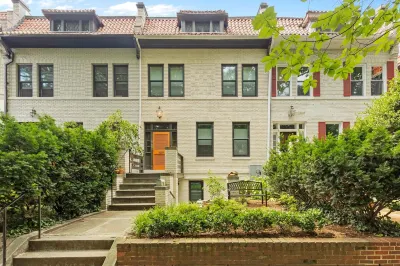 Historic Character and Prime Location - Charming Modern Retreat Các khách sạn ở Adams Morgan