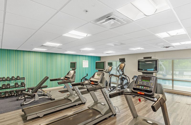 Holiday Inn Express & Suites Mobile - University Area by IHG photo 4