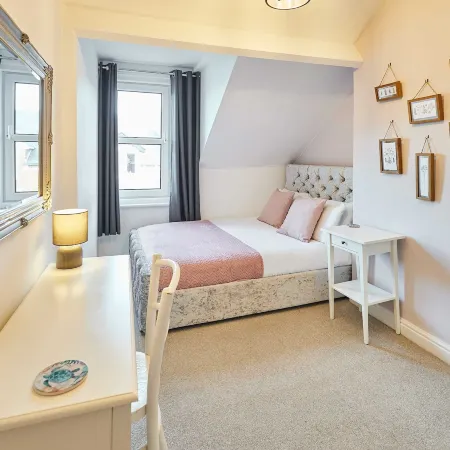 Host & Stay - Allium House