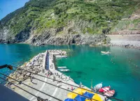 Maemuna Sea View Apartment Hotels in Vernazza
