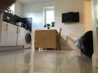 2 Bedroom Apartment  Heathrow Airport