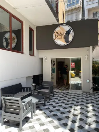 Betas GuestHouse Отели рядом с достопримечательностью «Музей игрушек Анталии»