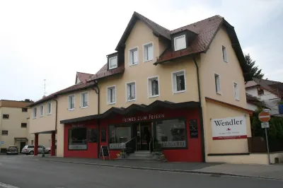 Wendlers Ferienwohnungen 4-6 Hotels near Schwaiger Schloss