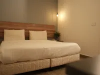 بي ريزيدنس Hotels near مول إيه بي سي