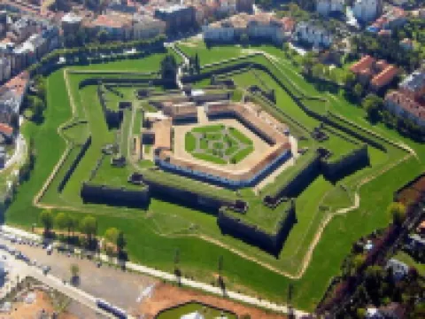 Pura Vida Pirineos Hotels in Jaca