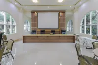 RedDoorz Syariah @ Klojen Malang Hotels in Sukun