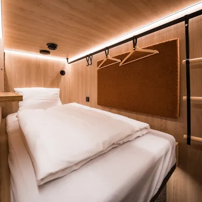 Cab20 Hotels near lululemon