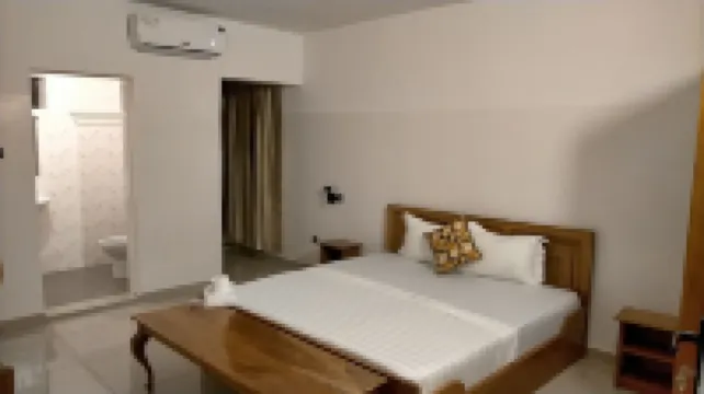 โรงแรมอีโลเกีย