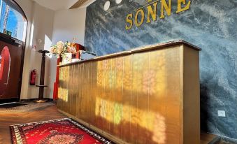 Sonne Hotel