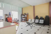 RedDoorz Syariah @ Pasir Putih Jambi Hotels in Jambi