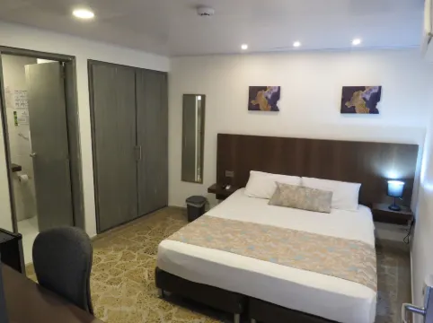 Hotel A & A Santa Alejandria