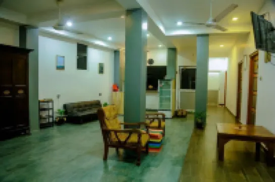 Costels Arugambay Hotels in 