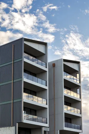 KT Apartments Отели рядом с достопримечательностью «Сейнт Питерс Биллабонг»