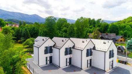 Domki Sun & Snow Sikorskiego Отели в г. Мыслаковице