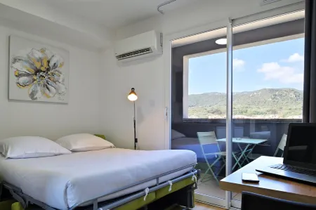 Résidence Easy Lodge Отели в г. Калькатоджо