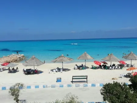 El Obayed Apartments Armed Forces Отели рядом с достопримечательностью «Cleopatra Beach»