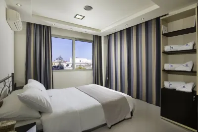 Rhodes Central Suite