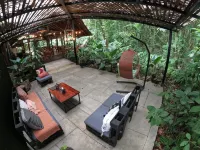 Arenal Oasis Hotels near Fortuna Waterfall