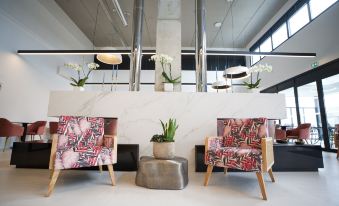 Arrow Hotel