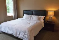 Sitka Hotel and Restaurant Hotels in Ситка